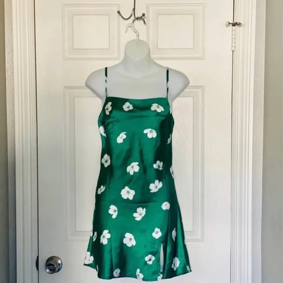 Ultra mini dress - Picture 2 of 4